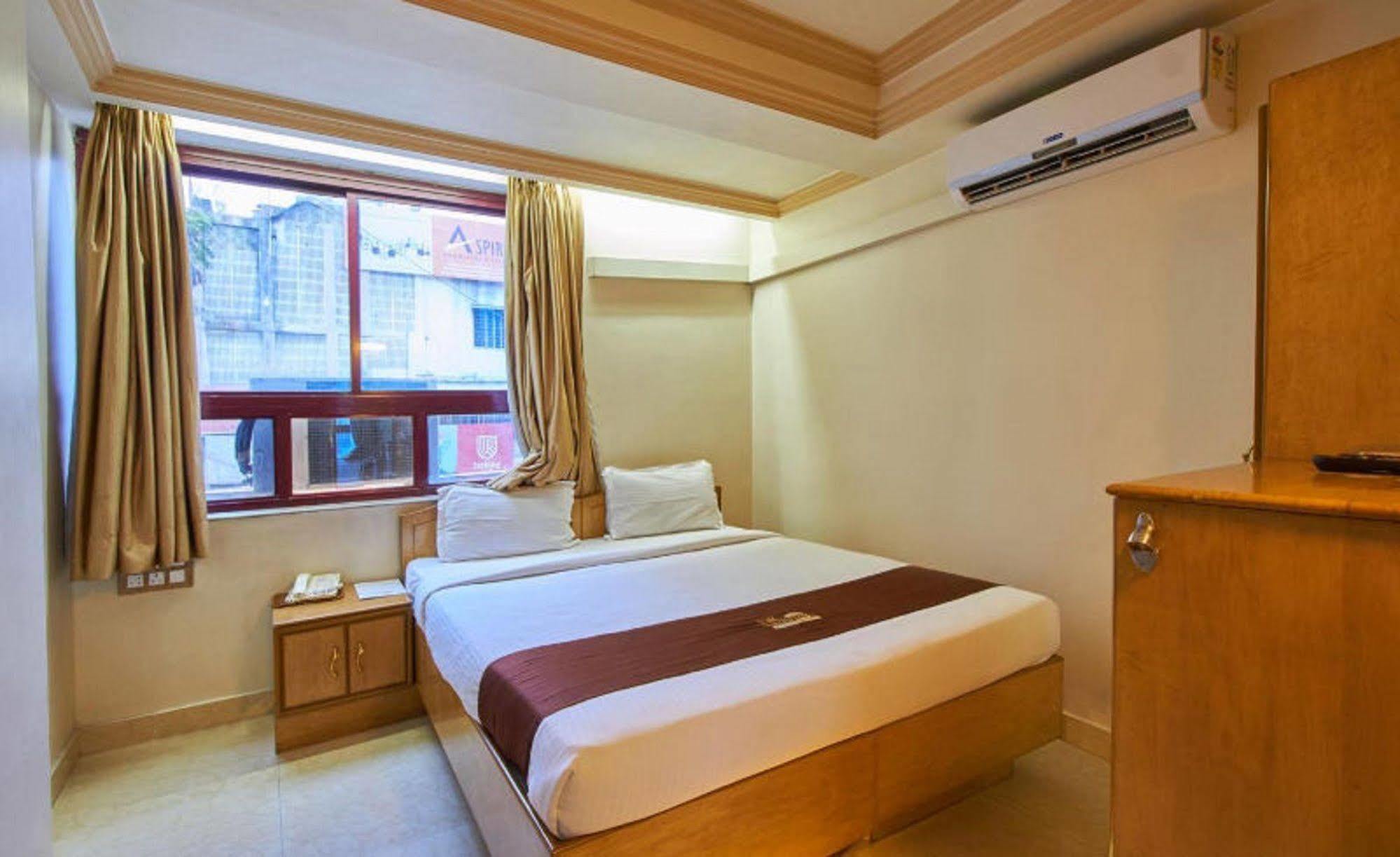 Hotel Swan Inn Pune Esterno foto