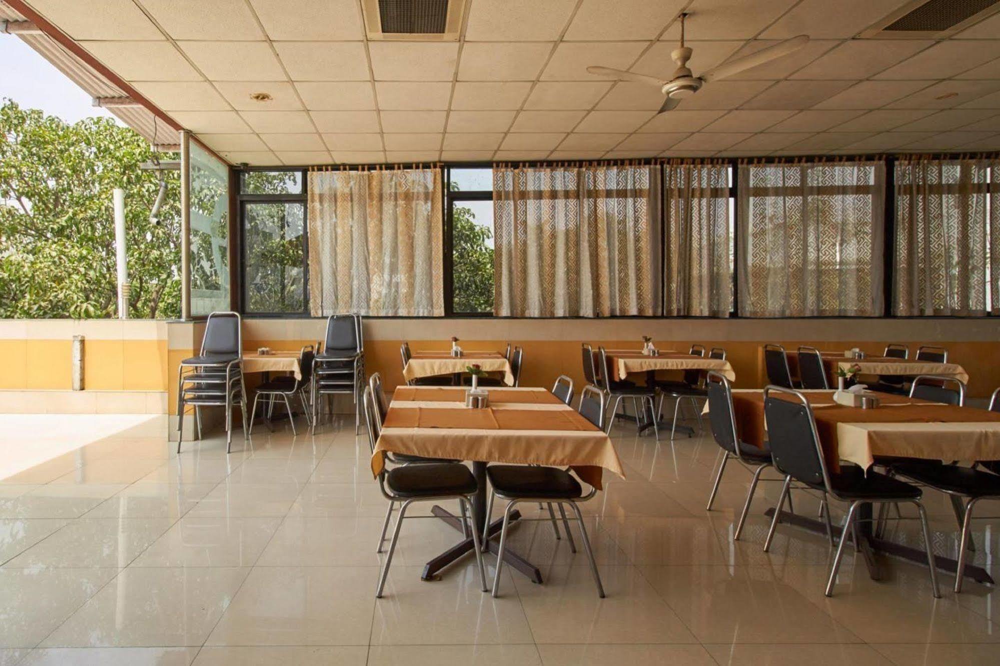 Hotel Swan Inn Pune Esterno foto